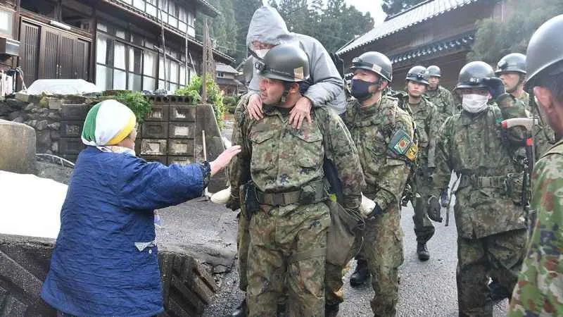 Japonya depreminde ölenlerin sayısı artıyor