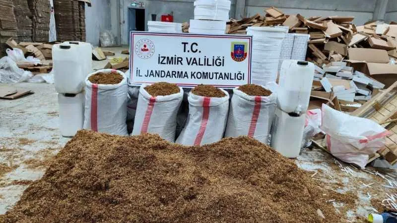 İzmir’de kaçak sigara fabrikasına baskın