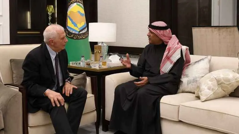 Borrell ile Suudi Arabistan Dışişleri Bakanı Farhan ile görüştü