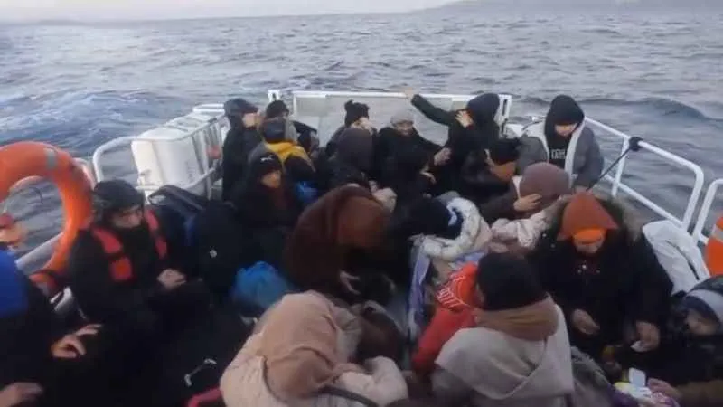 Yunan Sahil Güvenlik kaçak göçmenleri ölüme terk etti