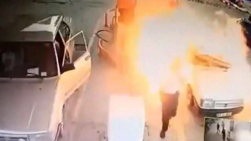 Yakıt alan Tofaş patladı