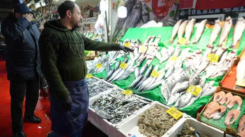 Kar yağışı ve fırtına balık fiyatlarını etkiledi