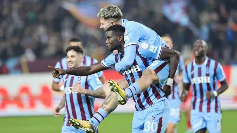 Karadeniz derbisinde 3 puan Trabzonspor'un