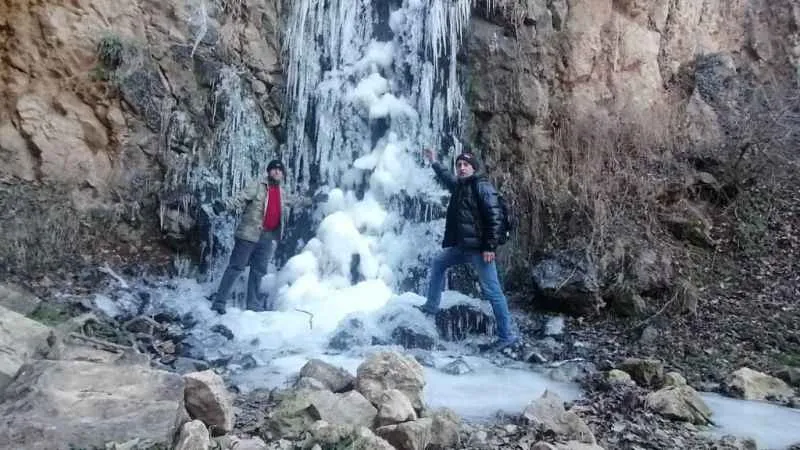 Amasya’da hava sıcaklığı eksi 6 dereceye inince Su Atan Şelalesi buz tuttu