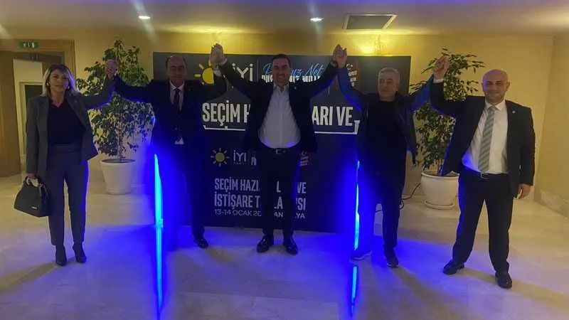 Gülüç Belediye Başkanı İYİ Parti’ye geçti