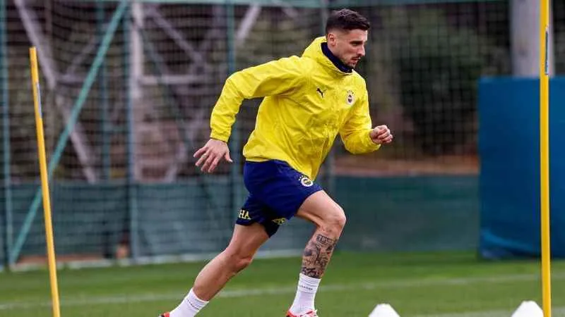 Rade Krunic, ilk antrenmanına çıktı