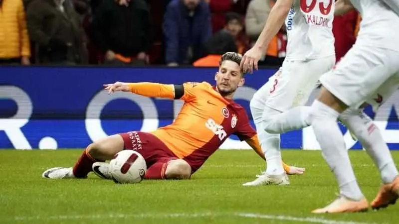 Dries Mertens Galatasaray formasıyla 5. golünü attı