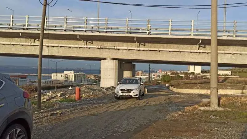 Eski Çanakkale yolu trafiğe açıldı