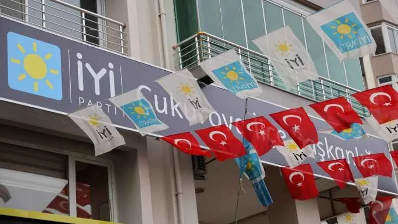 İYİ Parti’de istifa depremi: Toplu istifalar devam ediyor