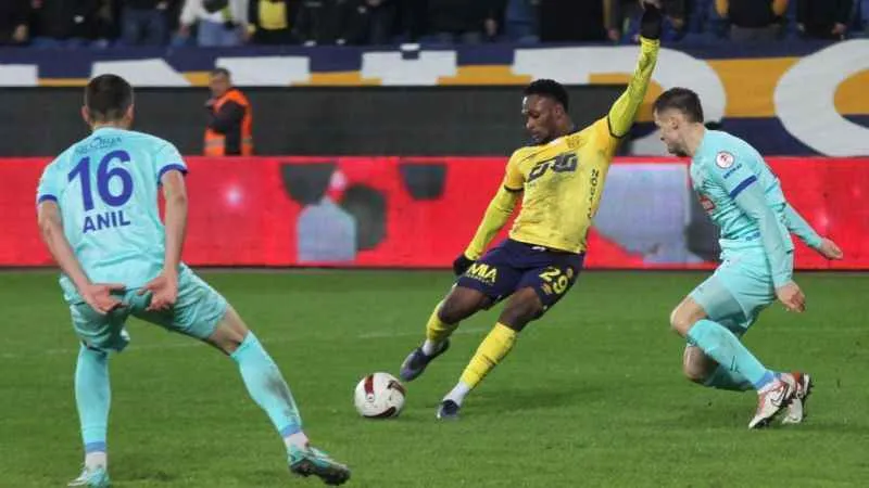 MKE Ankaragücü son dakikalarda bulduğu gollerle son 16'da