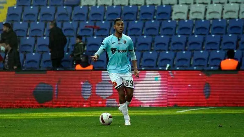 Başakşehir formasıyla ilk maç