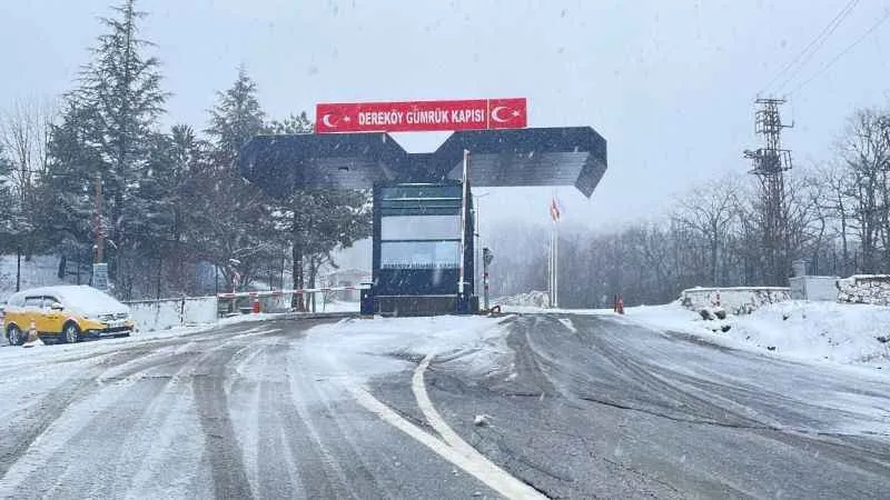Kırklareli’nin yüksek kesimlerinde kar yağışı