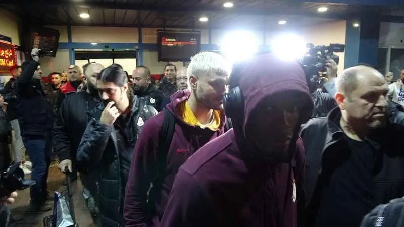 Trabzonspor ile karşılaşacak olan Galatasaray, Trabzon'a geldi