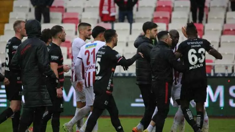 Maç bitti ortalık karıştı