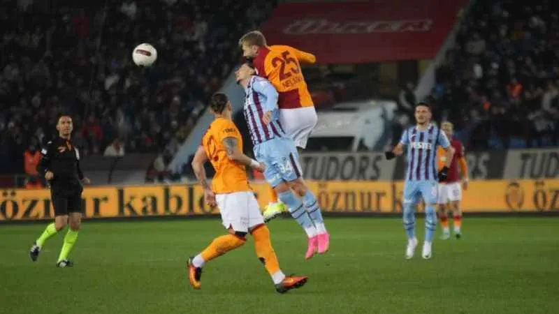 Galatasaray'ı Trabzon'da Zaha taşıdı