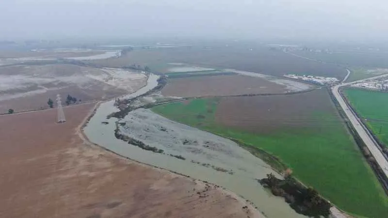 Amik Ovası’nda sular çekiliyor