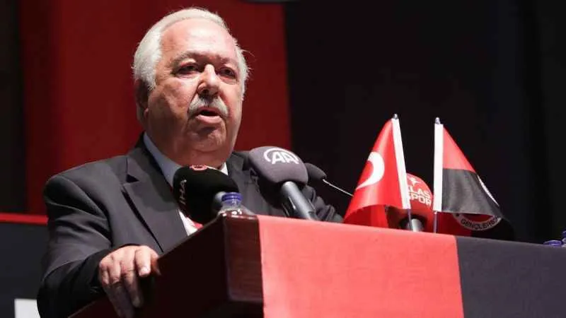 Niyazi Akdaş istifa etti