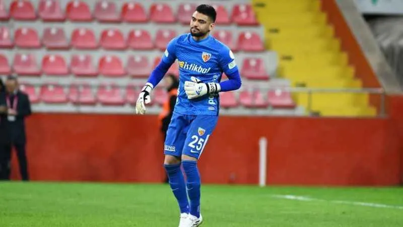 Kayserispor kalecisi Bilal Bayazıt'ın mağlubiyet üzüntüsü