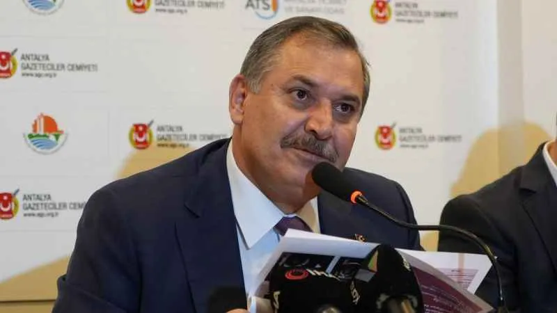 Antalya İl Emniyet Müdürü: "Denizde tarama çalışmaları devam ediyor"