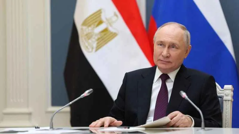 Putin: “Sisi ile sürekli temas halindeyiz”