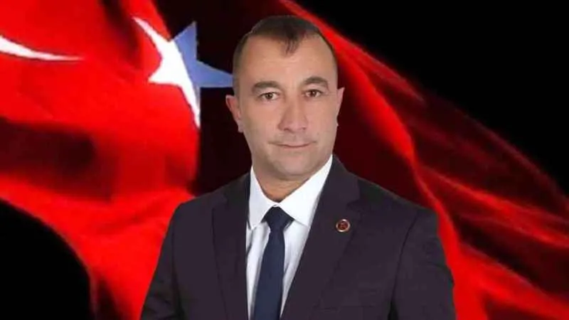 Çorum'da Belediye ve İl Genel Meclisi üyesi MHP'den istifa etti