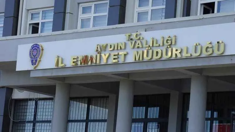Yaşlıları “Kombinizin bakımı geldi” diyerek dolandırdılar