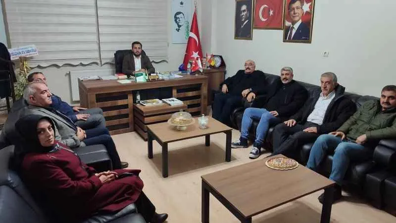 Gelecek Partisi'nde toplu istifa