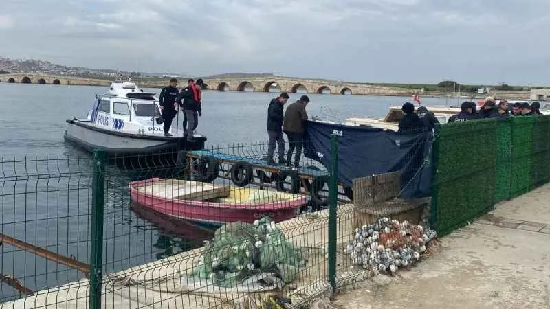  Büyükçekmece Gölü'nde erkek cesedi