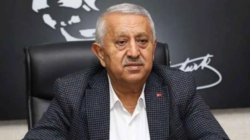 Mehmet Zeybek: 37'den fazla projeyi kente kazandırdık