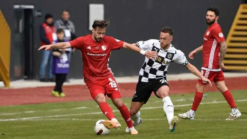 Manisa FK evinde Erzurumspor FK'ye kaybetti