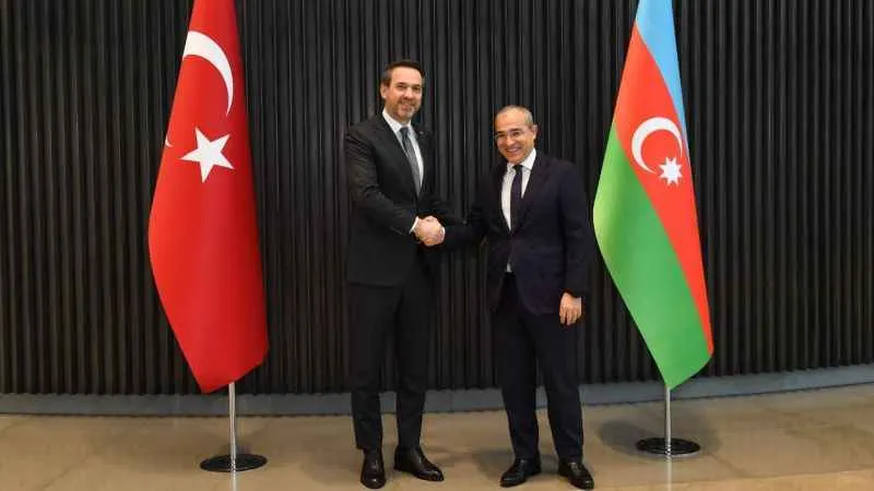 Bakan Bayraktar, Azerbaycan Ekonomi Bakanı Mikayıl Cabbarov ile görüştü