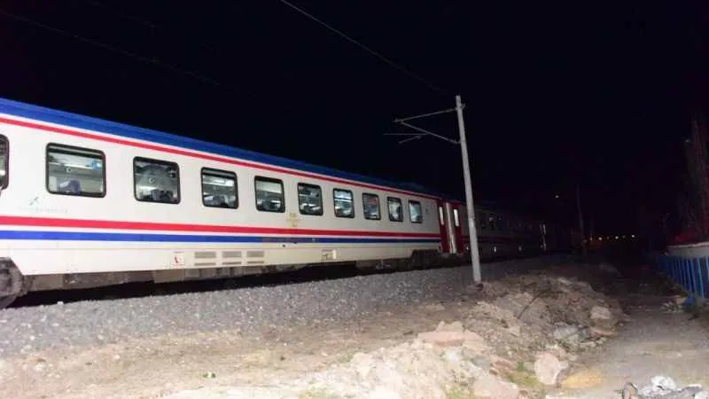 Doğu Ekspres demiryolu ulaşıma kapandı