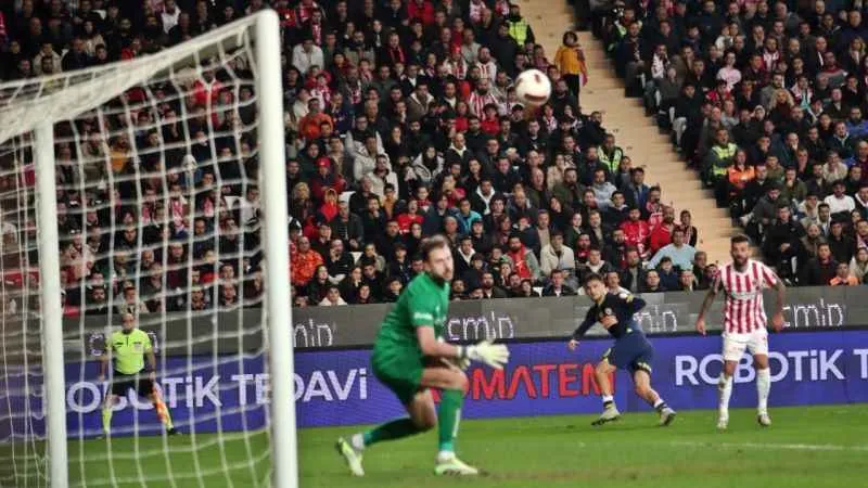 Cengiz Ünder, 8. golünü attı