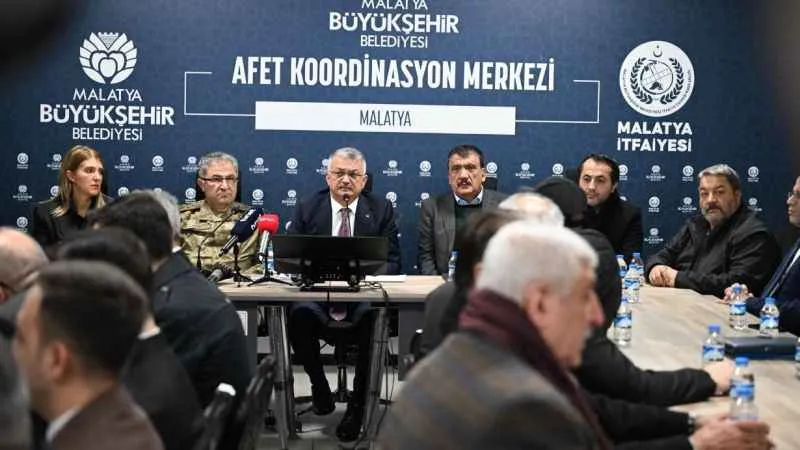 Malatya’da Afet Koordinasyon Toplantısı saat 04.17’de toplandı