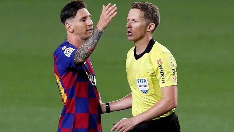 Galatasaray - Sparta Prag maçını Alejandro Hernandez yönetecek