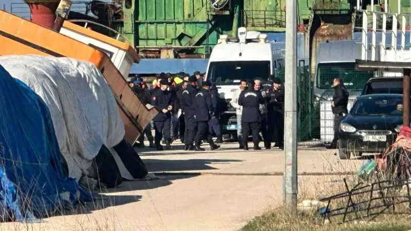 Gemiden çıkartılan cansız bedenin kimliği belli oldu