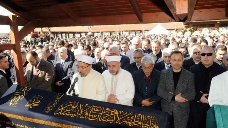 Ticaret Bakanı Ömer Bolat'ın babası son yolculuğuna uğurlandı