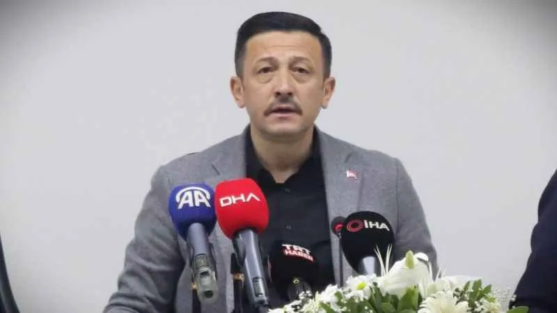 Hamza Dağ: "İzmir için elimi değil, gövdemi ortaya koyuyorum"