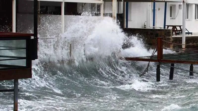Meteoroloji'den Ege Denizi'nde fırtına uyarısı