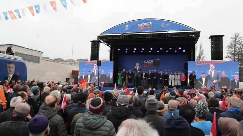 İBB Başkan Adayı Kurum: "‘İsrafı bitirdik’ dedikleri işlere 175 milyon lira tabelalara reklam vermek suretiyle harcadılar”