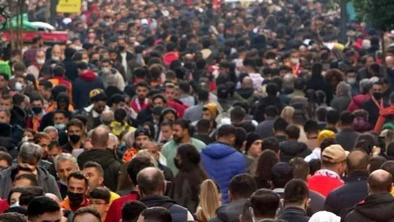 Türkiye nüfusunun yüzde 49,9'u kadın, yüzde 50,1'si erkek