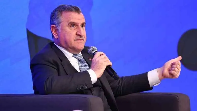 Bakan Bak’tan Fenerbahçe’ye tebrik mesajı