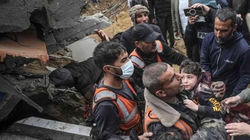 Gazze’de can kaybı 30 bin 800’e yükseldi