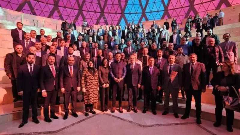 Bakan Işıkhan, sendika temsilcileri ve sivil toplum kuruluşları ile bir araya geldi