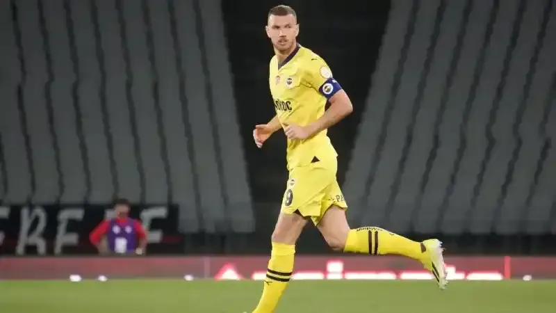 Edin Dzeko, Fenerbahçe’de 20 golü geçen 5. yabancı futbolcu oldu