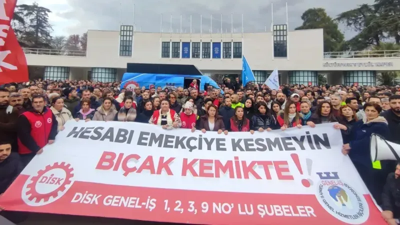 İzmir'de maaş krizi: Binlerce işçi iş bıraktı