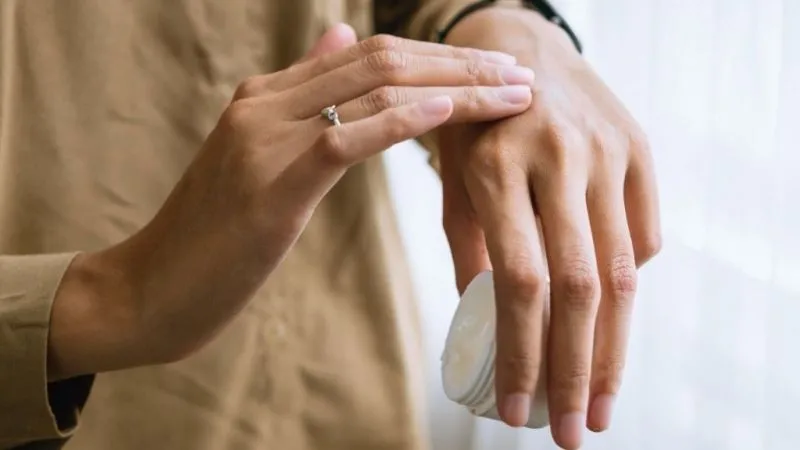 Kırışıkları 21 Günde Azaltan Nemlendirici