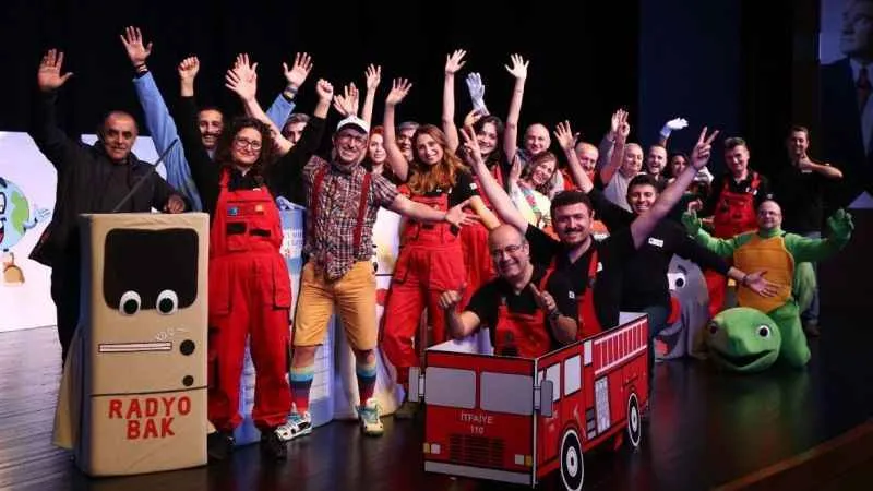 Depremzede çocuklara Bir Afet Masalı Müzikali