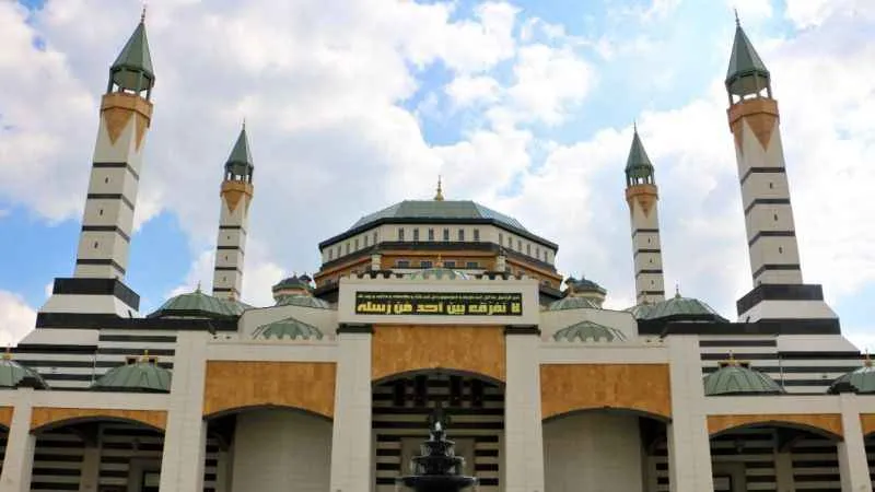 Selahaddin Eyyubi Camii'ne büyük ilgi