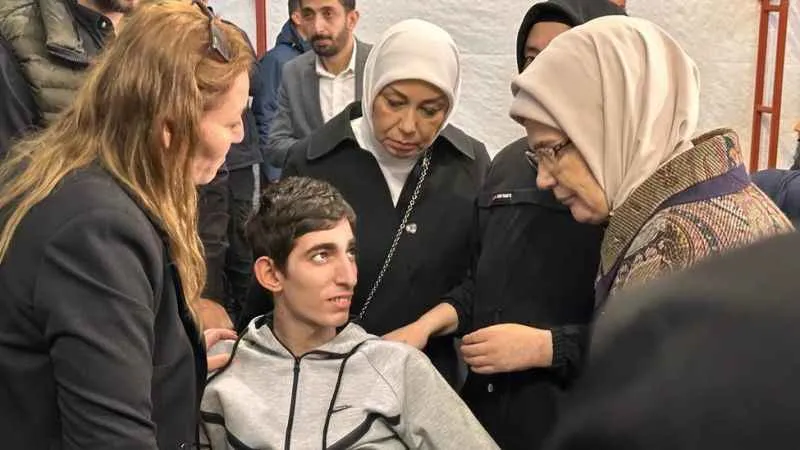 Cumhurbaşkanı Erdoğan'dan depremzede Ömer'e yardım